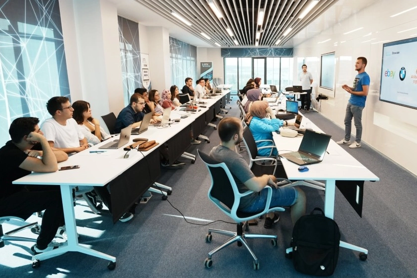 BTK Akademi’nin eğitim içerikleri genişliyor. Türkiye’nin yerli ve milli en