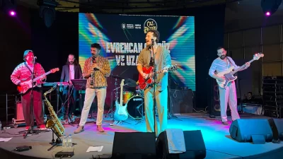 Bursa Büyükşehir Belediyesi’nin düzenlediği ‘Caz Pazarı Konserleri’ kapsamında sahne alan Evrencan