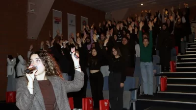 İstanbul’da Maltepe Belediyesi, gelişim çağındaki öğrencilere, duygular ve bağımlılık üzerine