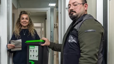 İzmir Büyükşehir Belediyesi, “Dönüşüme Evde Başla” projesi kapsamında organik mutfak