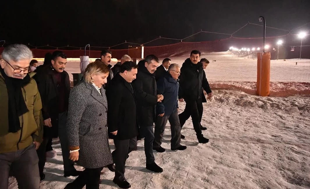 Kayseri Büyükşehir Belediye Başkanı Dr. Memduh Büyükkılıç, Kayseri Valisi Gökmen