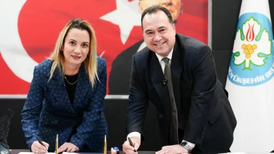 Manisa Büyükşehir Belediyesi, ekonomik zorluklarla mücadele eden ihtiyaç sahibi emekli