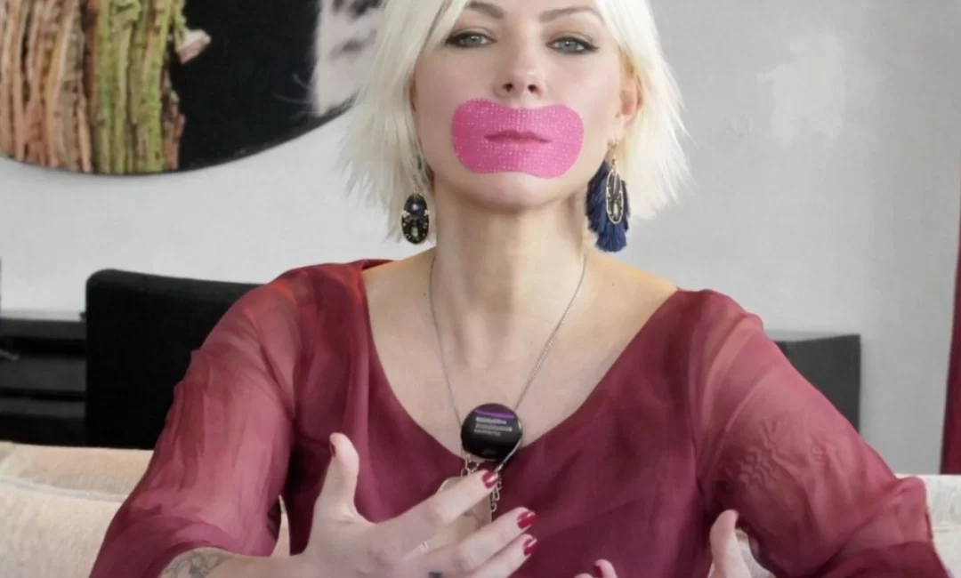 Hollywood ünlüleri arasında popüler olan “ağız bantlama” trendi Türkiye’de Ömür