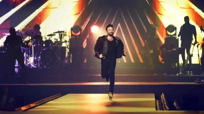 Beklenen büyük buluşma gerçekleşti! Megastar Tarkan, biletleri satışa çıkar çıkmaz