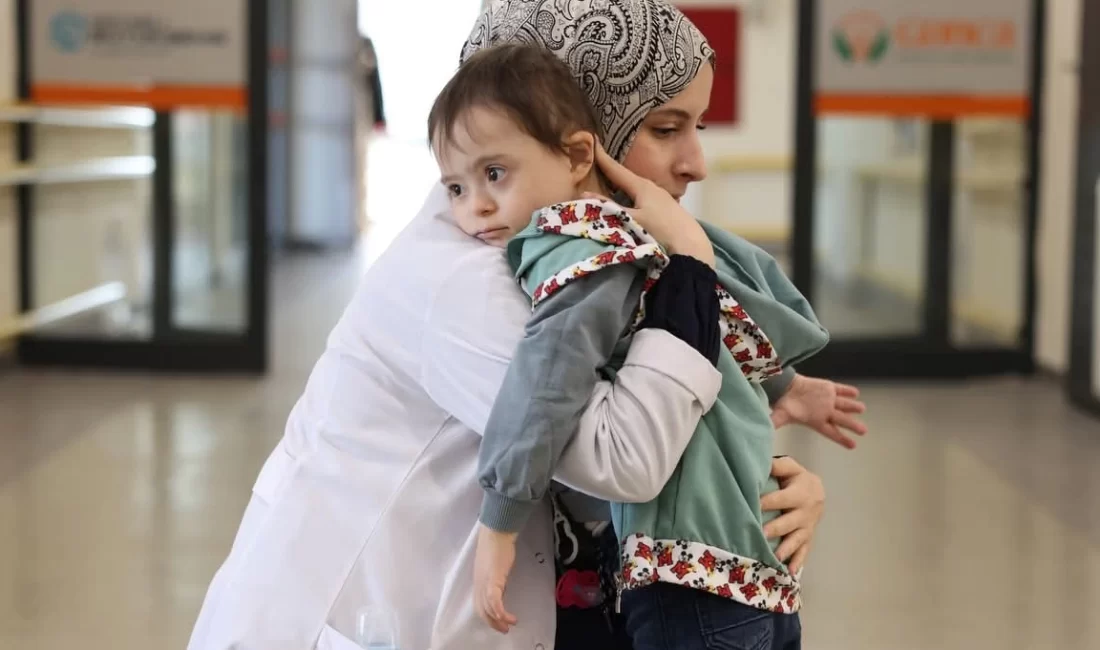 Gonca Engelsiz Yaşam Merkezi’nde eğitim gören minik Alparslan’ın azmini paylaşan